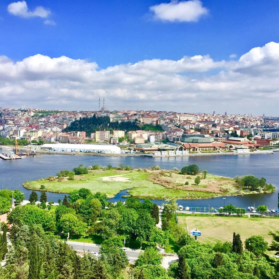 Regular Bosphorus Cruise & Dolmabahce Palace with Lunch